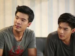 Bạn Trai Cùng Phòng Khoe Lỗ Đít Bú